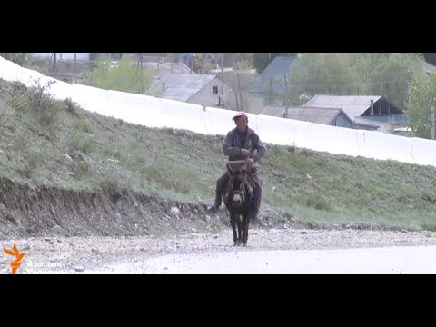 Видео: Ыр менен гезит саткан Нурбек