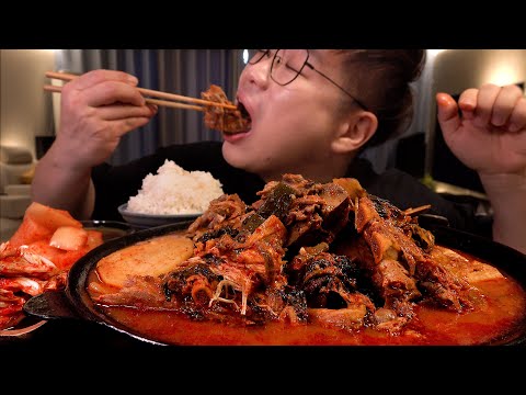 Видео: SUB_Я ем картофельную пасту с костями.Традиционная мук-банки