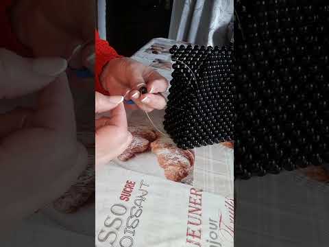 Видео: Сумка из бус. Мои хитрости.