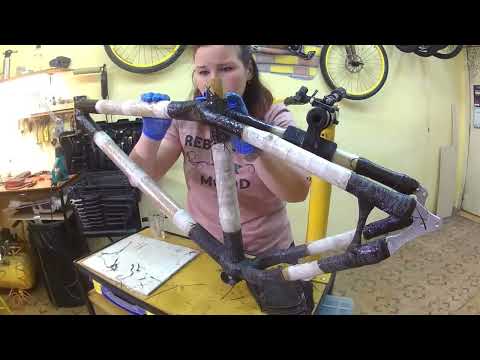 Видео: Придумала бамбуковый велосипед и сделала сама!   Раму назвала "Сucumber" . Архив 2017г.