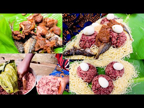 Видео: Еда африканской деревни || Готовим ганскую уличную еду WAAKYE / Рис и бобы