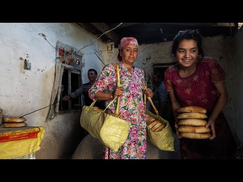 Видео: Как устроены уличные рынки Узбекистана?