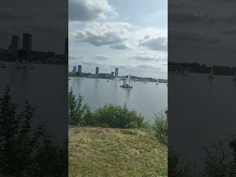 Видео: Школа на воде.