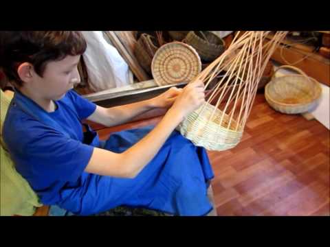 Видео: Плетение сферической корзины. Лозоплетение.