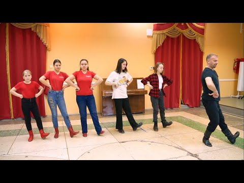 Видео: "Мастер-класс" - игра на ложках в студии "Забавушка"