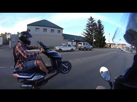 Видео: Красиво ушел от ПОГОНИ на СКУТЕРЕ с Девчонкой