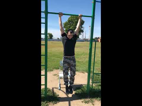 Видео: 100 подтягиваний (100 Pull ups)