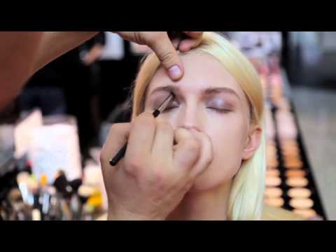 Видео: Обзор косметики INGLOT от Славы Чайки (Make-up Artist) в магазине INGLOT -  ТРК "Ocean Plaza", Киев