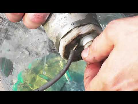 Видео: Toyota RAV4 Diesel 2.2 замена топливного фильтра 23390-33030