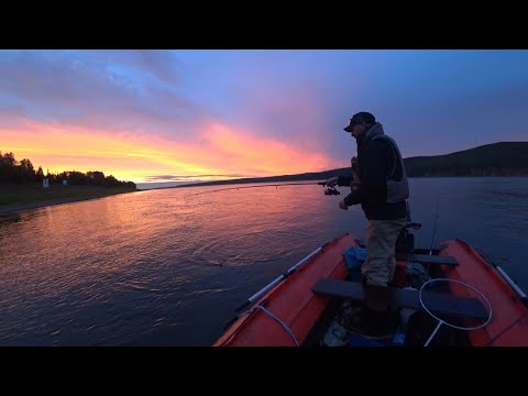 Видео: На двух Соларах по р.Енисей (р.Кутукас) ч.2