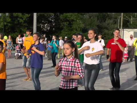 Видео: День защиты детей!  Флешмоб. Волгореченск.     1 июня 2014.