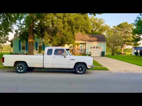 Видео: Семейные сборы на АМЕРИКАНСКОЙ даче🏡🇺🇸 Бассейн, теннис и грядки. Едем в гости