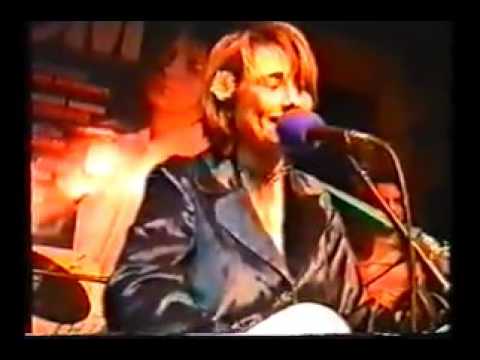 Видео: Земфира. Редкие кадры(Клуб 16 тонн, 08.05.1999, презентация альбома)