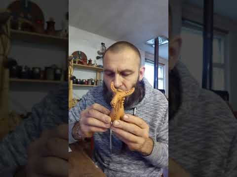 Видео: как правильно играть на свистульках