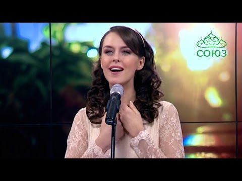 Видео: Алёна Биккулова "Гляжу в озера синие"