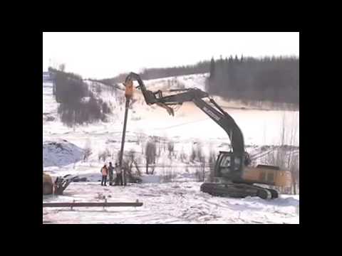 Видео: ❗👉Сваекрут на экскаваторе завинчивает сваи под опоры трубопровода #21