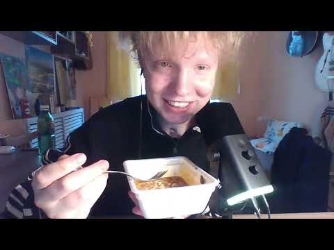 Видео: asmr. итинг, ем дошик красный и закусываю кириешками🙃