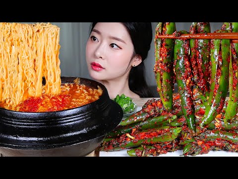 Видео: ASMR * Кимчи с острым перцем 🌶 (+ Рецепт) Самый острый корейский рамэн X4 9 413 SHU🔥 MUKBANG