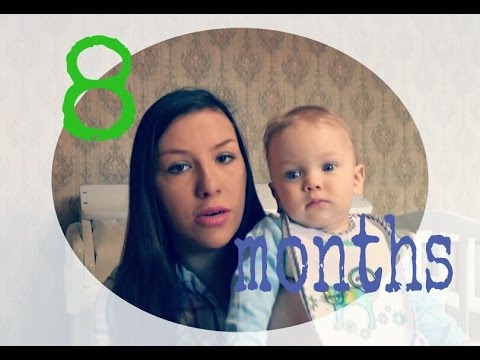 Видео: развитие ребенка 8 месяцев ❤ странно мотает головой ❤ тащит все в рот