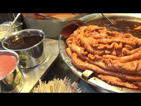 Видео: Уличная еда в Пекине. Разнообразно, интересно, на любителя - Жизнь в Китае #150