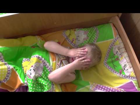 Видео: Один день в садике  Младшая группа 44