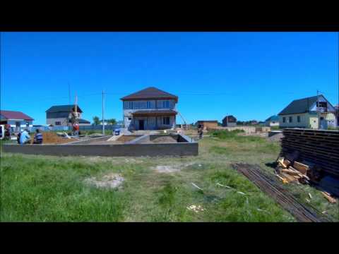 Видео: МПС Алматы. Засыпка внутри фундамента грунтом. 20.05.2017.