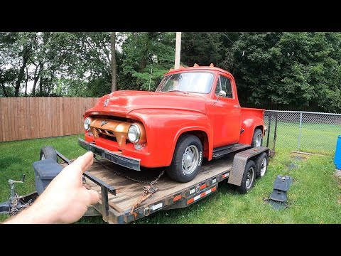 Видео: Ford F100 1954 года с Pontiac 400 — простоял 12 лет (NNKH)