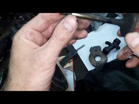 Видео: Наглядно чрезмерный износ направляющих. Как устранить и не мешать клапану вращаться.