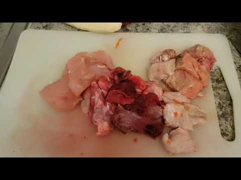 Видео: Кормление собаки натуралкой. Кане Корсо.