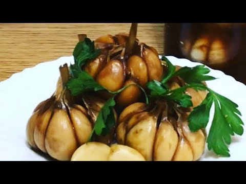 Видео: Маринованный чеснок по корейски!!! Отличное дополнение к мясным блюдам, и просто вкусная закуска.