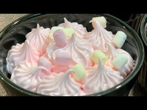 Видео: Плезир от панаирите - онзи пухкав крем във вафлените фунийки / Нежный белково-заварной крем- быстрый