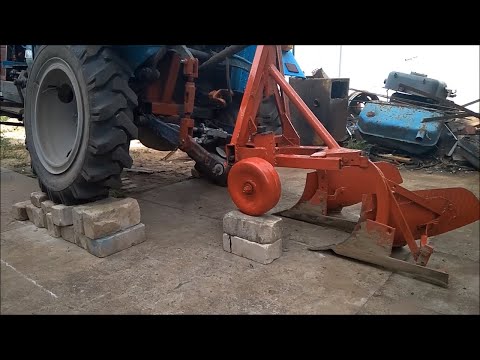 Видео: Настройка плуга Самодельный плуг 2х30  Работа ВОМ Трактор Mercedes homemade tractor
