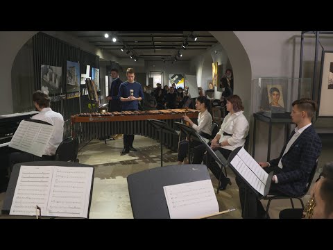 Видео: "Рисуем под музыку" / "Painting to Music"