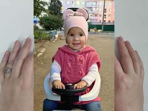 Видео: Мастер-класс "Пончо для девочки с капюшоном" #вязаниедетям #вязаныйжилет #handmade #knit #knitting