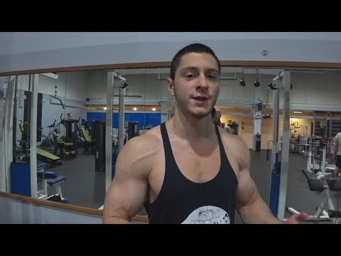 Видео: Натуральный бодибилдер - Андрей Блок. Тренировка спины и плеч