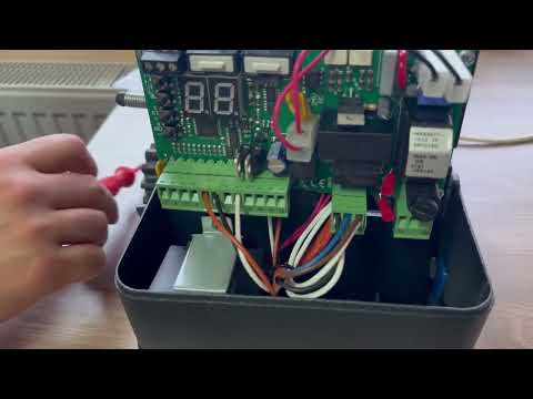 Видео: Връзки в двигател за плъзгаща врата