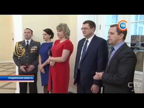 Видео: Танцы XIX века и открытие новых музейных комнат: во дворце Щучина прошел старинный бал