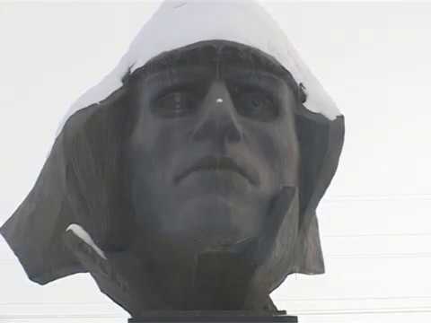 Видео: Неизвестный СЕВЕРСК. Главная улица и памятники города.