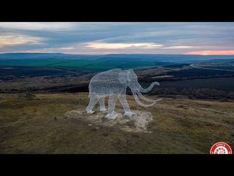Видео: Ставрополь. 15 тонный южный СЛОН. Красивый травертиновый ВОДОПАД