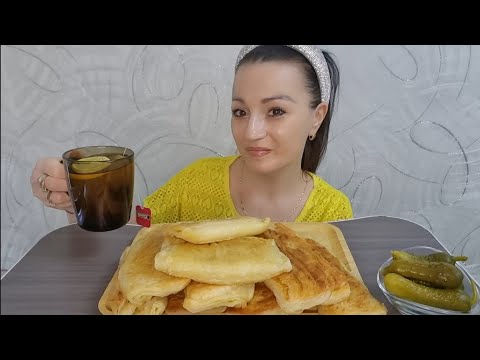 Видео: Кого Я Смотрю Из Блогеров,Пока Готовлюсь К Мукбангу🧐#mukbang#kristinakiss#food#