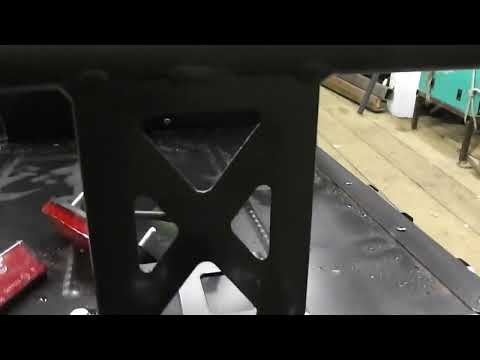 Видео: Снегоход Стелс Капитан  200 Лонг.  Переношу стоп - сигнал в "правильное" место.