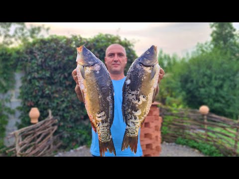 Видео: ШАШЛЫК ИЗ РЫБЫ НЕ ГОТОВЬ, ПОКА НЕ ПОСМОТРИШЬ. ШАШЛЫК ИЗ  КАРПА НА ДЕРЕВЕНСКОМ МАНГАЛЕ.