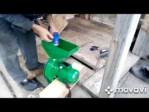 Видео: Зернодробилка Энергопром. Обзор, настройка, в действии.