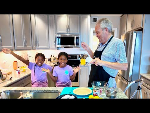 Видео: Готовим лимонный пирог-мороженое с Папой