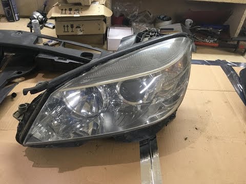 Видео: Снимаем фару Мерседес W204. Линза трясется, разбираемся с дефектом.
