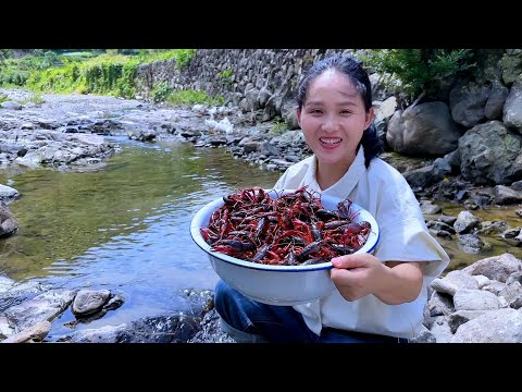 Видео: 100 юаней, чтобы купить 3 кг раков, тарелку чеснока раки хвост, трое детей едят с удовольствием!