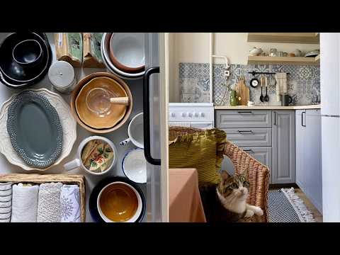 Видео: МАЛЕНЬКАЯ КУХНЯ 6 КВ М: КАК Я ОРГАНИЗОВАЛА ХРАНЕНИЕ? Показываю каждый ящик!