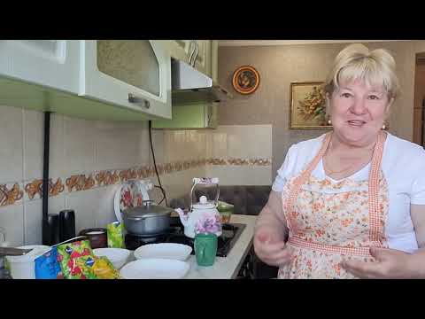 Видео: Мясо запекла в духовке. Сделала десерт битое стекло.