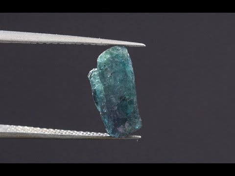 Видео: Александрит - вдовий камень?