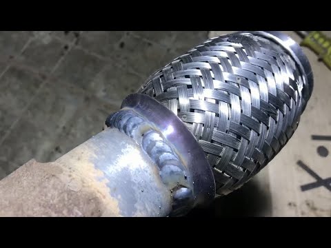 Видео: Опель Омега Б . Х20SE . Замена гофры глушителя .